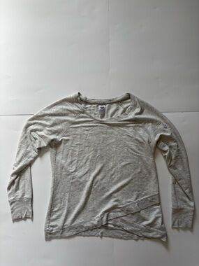 Te Verde Light Heather Gray Long Sleeve Tee
